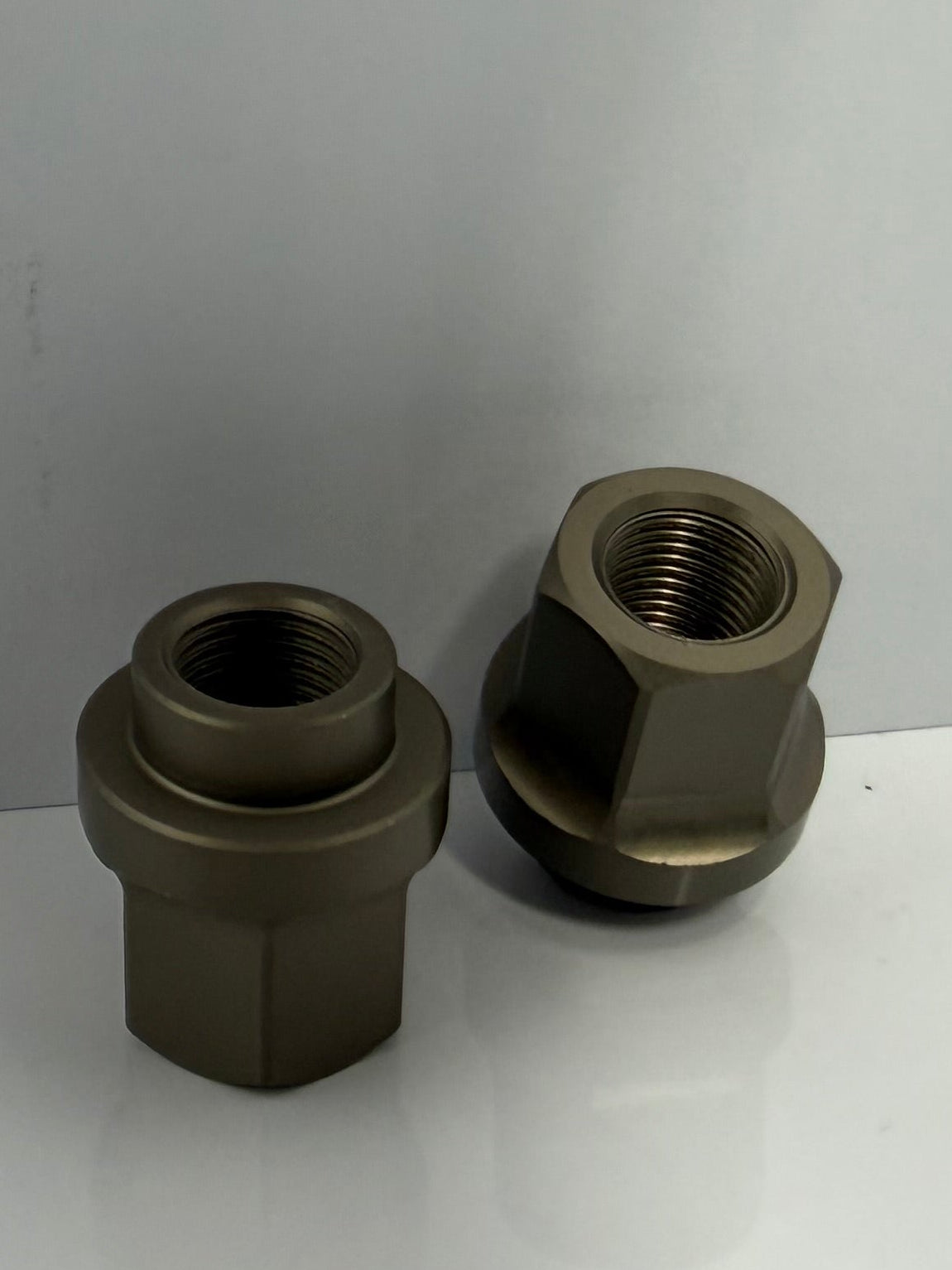 1/2-20 Light Weight Aluminum Short shank style lug nuts